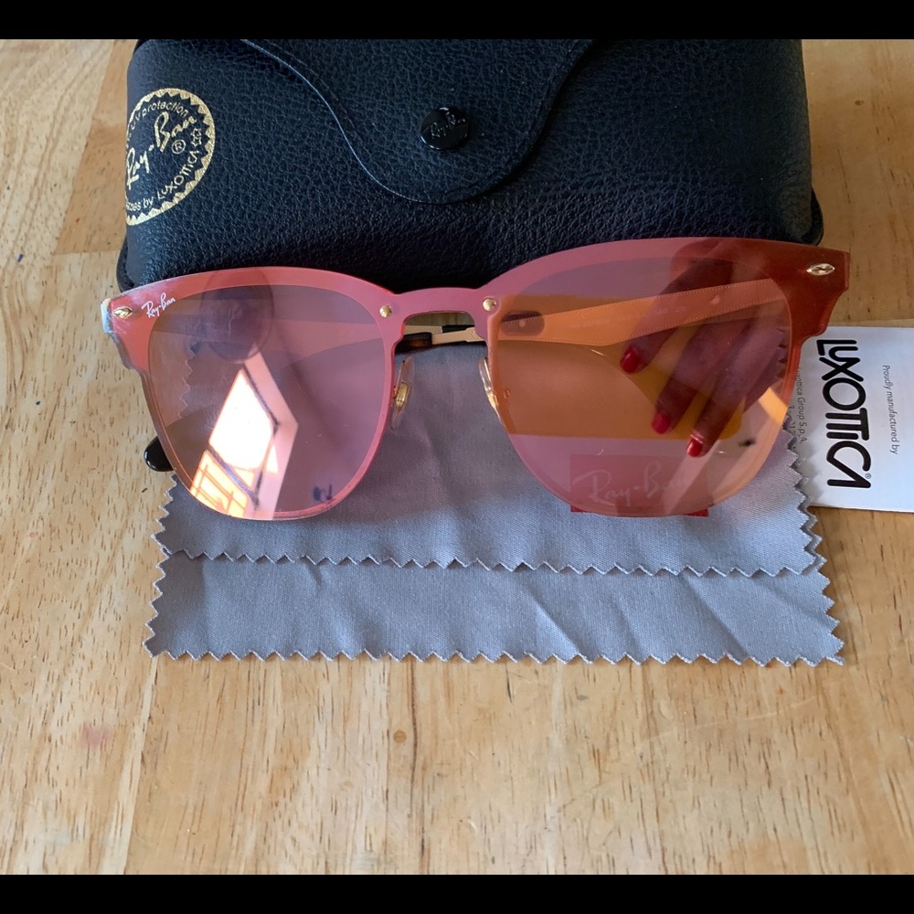 RAY-BAN.   BLAZE CLUBMASTER